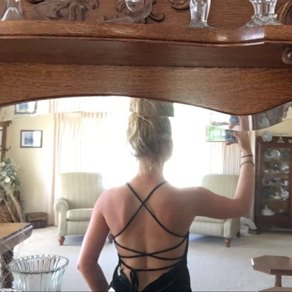 Dress - Picture 3 of 3